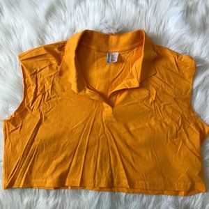 Divided Crop Top with cut off sleeves - Size M